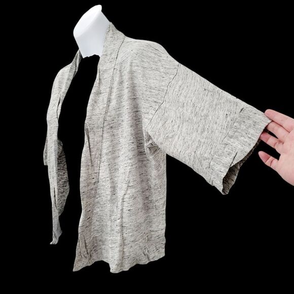 2/$20 Ann Taylor Loft Plain Grey Cardigan Top No Button Size: Small - Picture 3 of 6